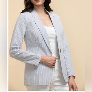 Gap ladies, seersucker jacket